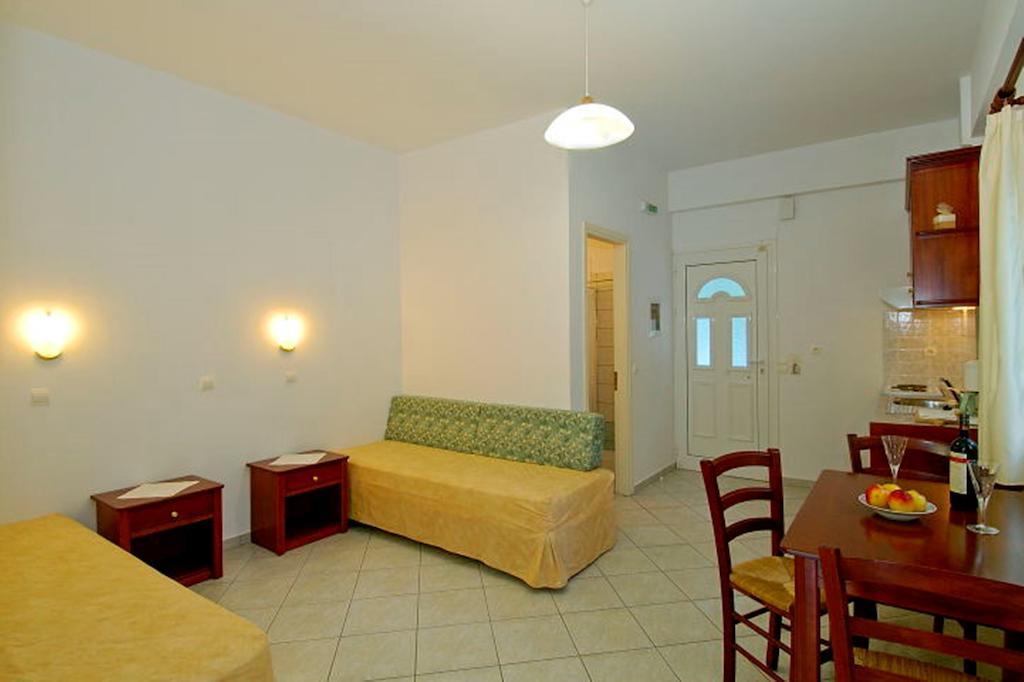 Nikas Villa Orange Apartments Parga Rum bild