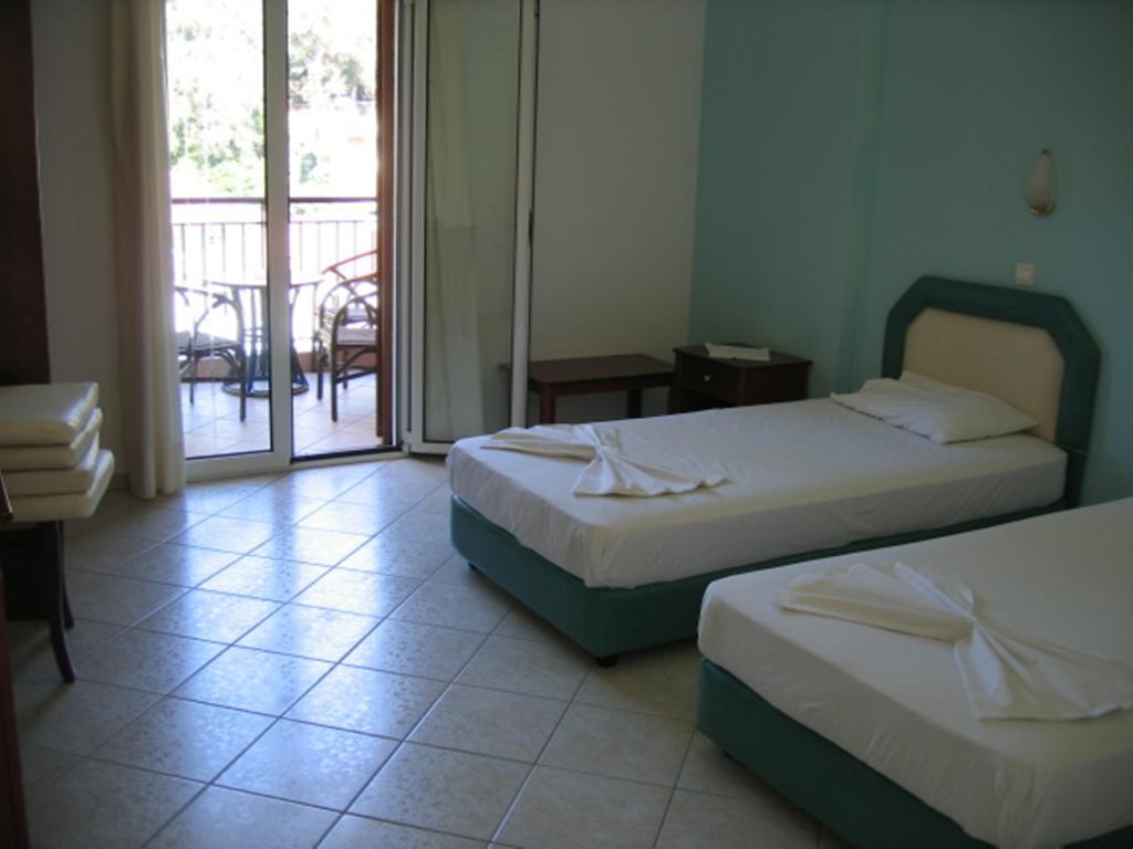 Nikas Villa Orange Apartments Parga Rum bild